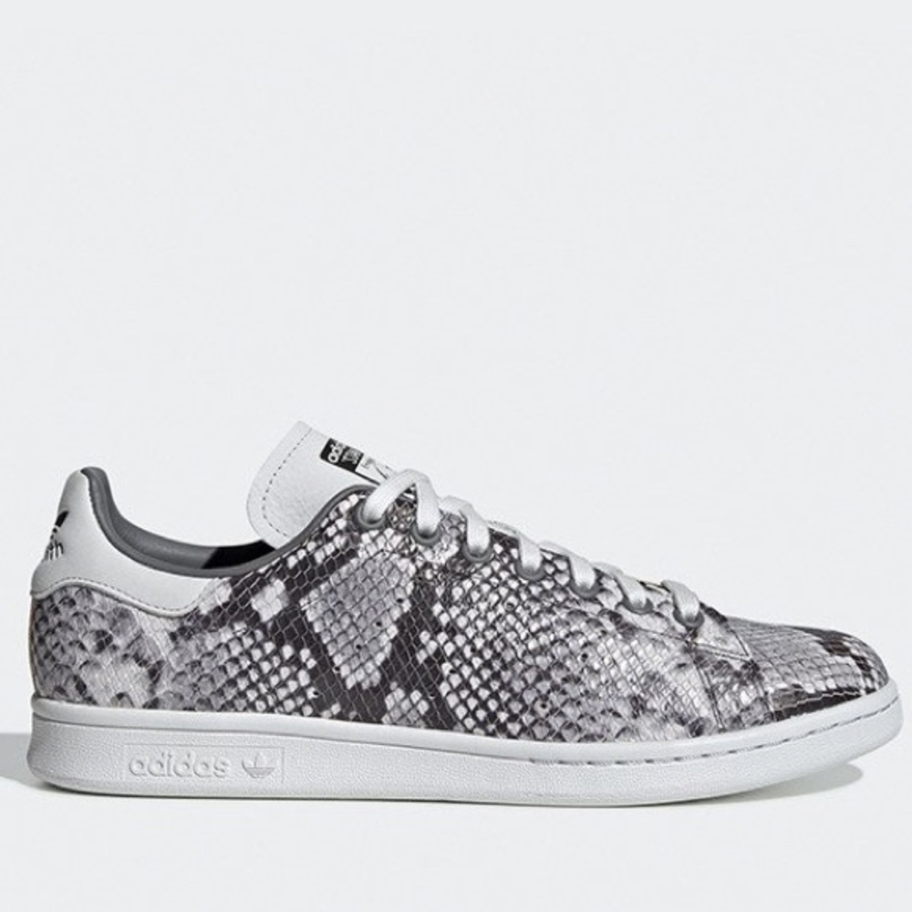 Adidas Women’s Stan Smith Snake Print Sneakers in White and Black - Picture 8 of 11